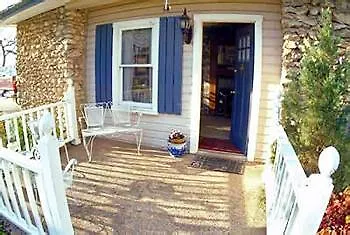 Lockheart Gables Romantic Bed & Breakfast