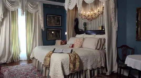 Lockheart Gables Romantic