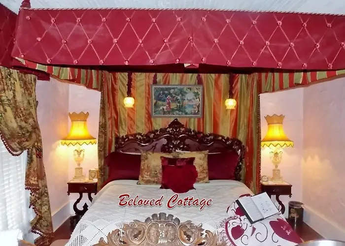 Lockheart Gables Romantic